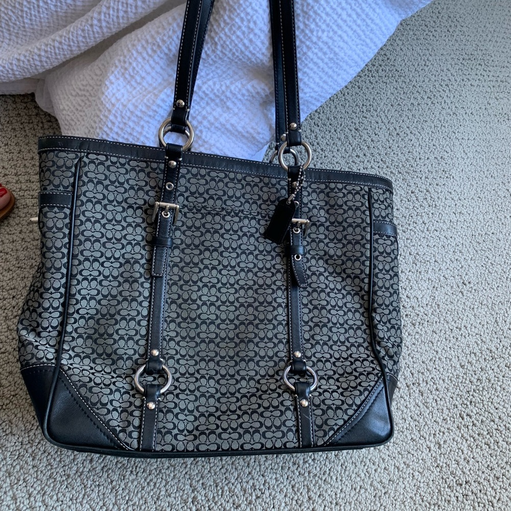 Coach large tote - Picture 2 of 3